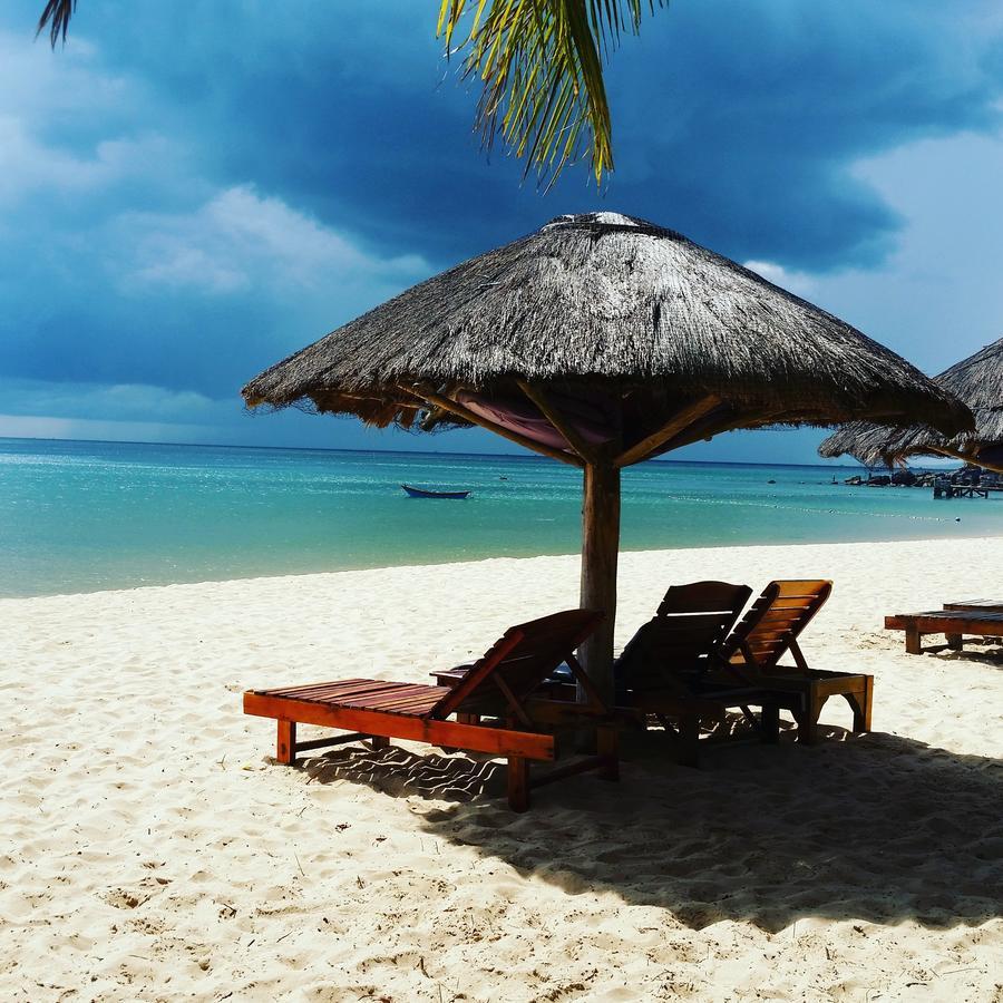 Coastal Village Beach Resort Phu Quoc Bagian luar foto